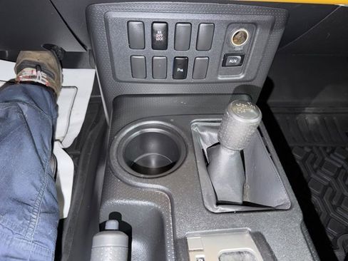 Used 2007 Toyota FJ Cruiser 4WD image 23