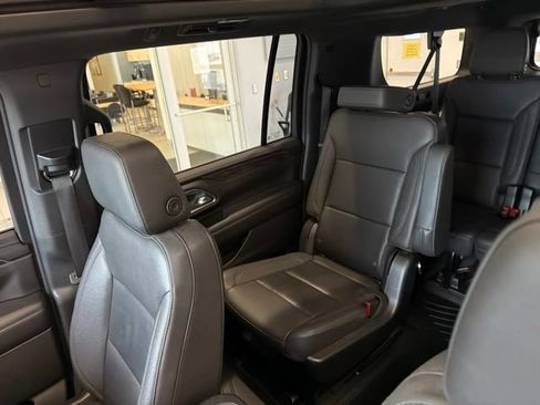 Used 2023 Chevrolet Suburban Z71 AWD/4WD image 20