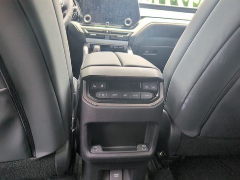 Used 2026 Lexus TX 500h AWD image 9