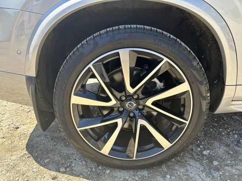 Certified 2024 Volvo XC90 B6 Plus w/ Protection Package Premier image 24