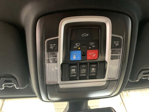 Used 2024 RAM 2500 Laramie w/ Night Edition image 8