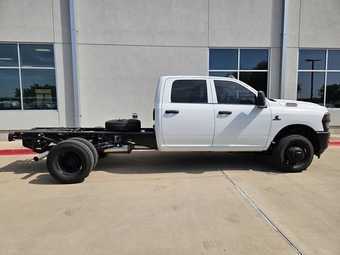 New 2026 RAM 3500 Tradesman AWD/4WD image 2