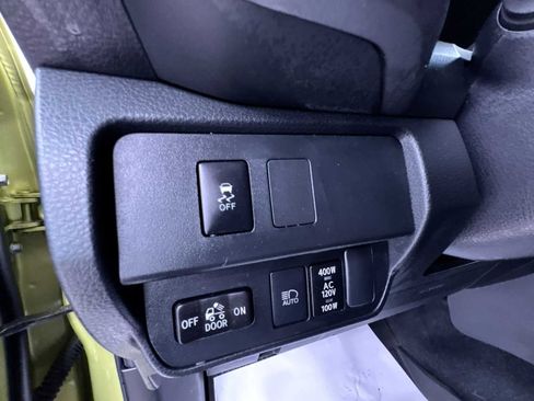 Used 2023 Toyota Tacoma TRD Off-Road w/ TRD Premium Off Road Package AWD/4WD image 8