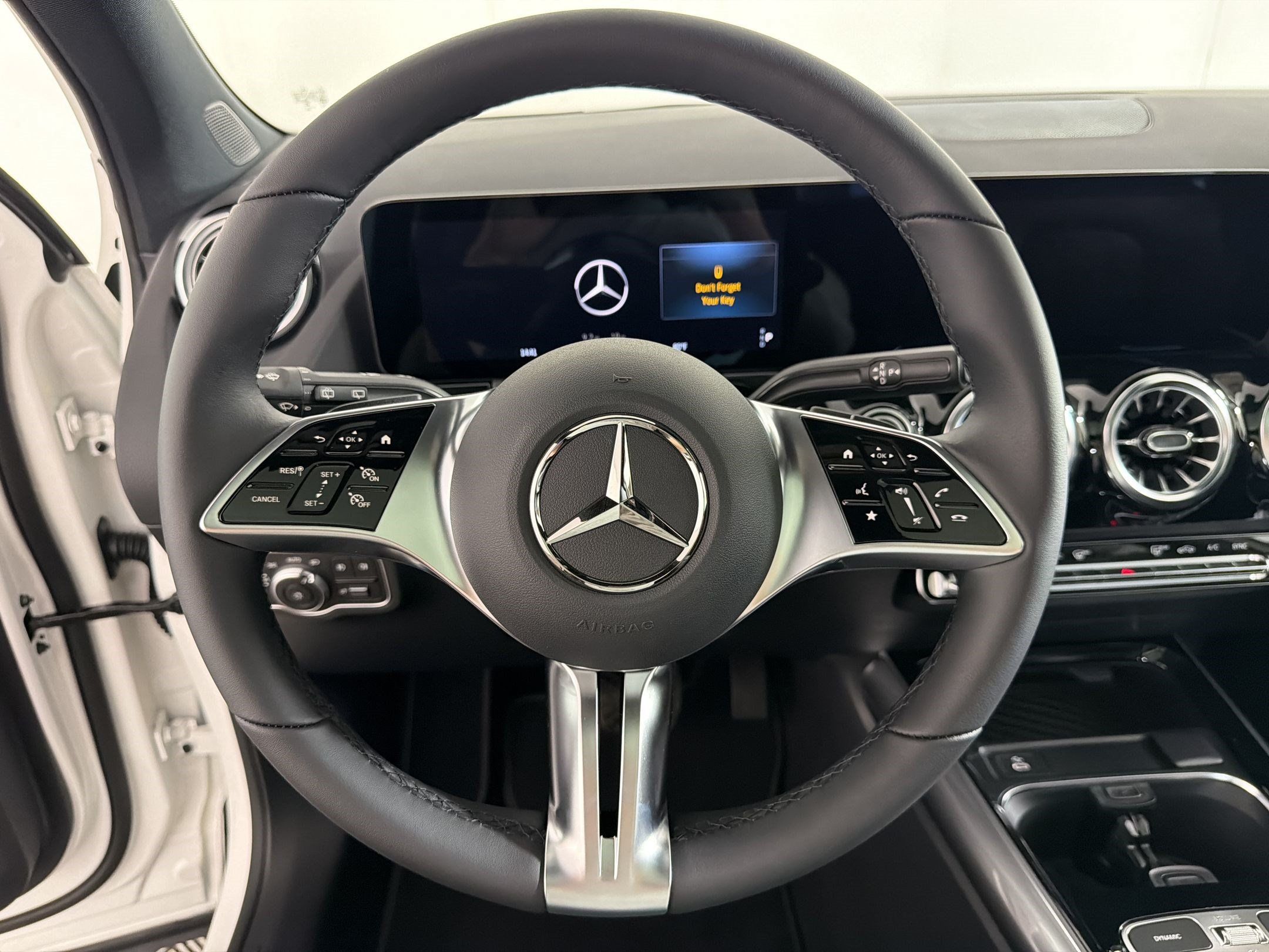 Used 2026 Mercedes-Benz GLA 250 4MATIC image 11