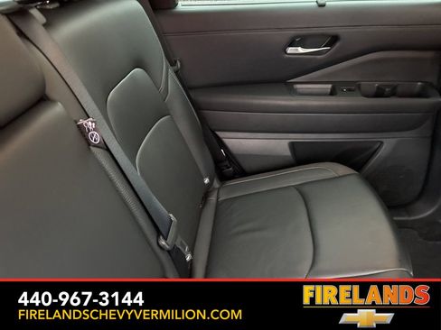 Used 2024 Nissan Pathfinder SL image 35