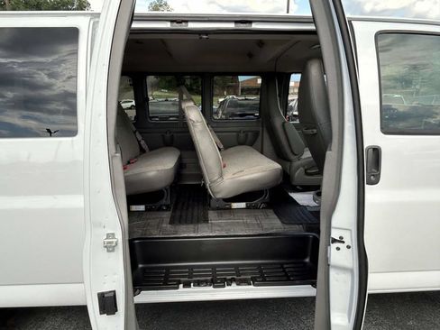 Used 2026 GMC Savana 3500 LT w/ LT Preferred Equipment Group RWD image 12