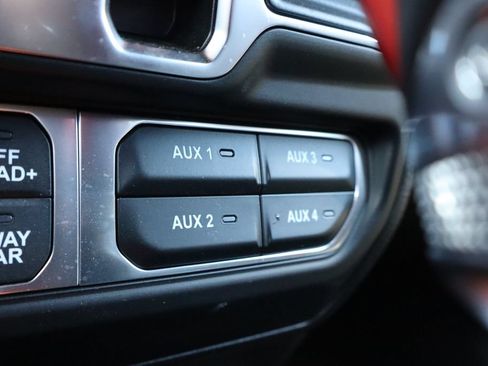 Used 2025 Jeep Wrangler Unlimited Rubicon AWD/4WD image 20