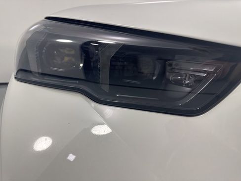 New 2026 BMW 530i xDrive w/ M Sport Package AWD/4WD image 9