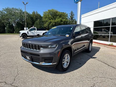 Used 2024 Jeep Grand Cherokee L Laredo w/ Trailer Tow Package AWD/4WD image 7
