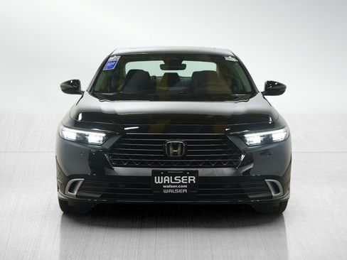 Used 2023 Honda Accord Touring image 8