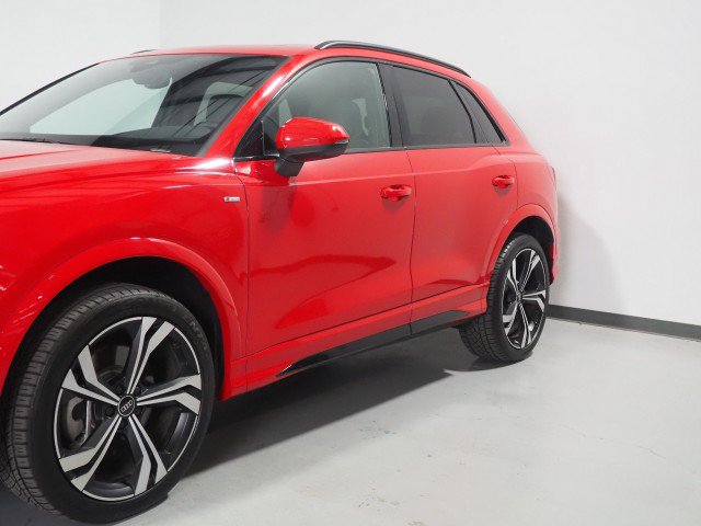 Used 2023 Audi Q3 quattro 2.0T Premium Plus w/ Premium Plus Package AWD/4WD image 49