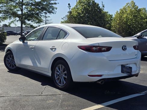 Used 2022 MAZDA MAZDA3 s FWD image 5