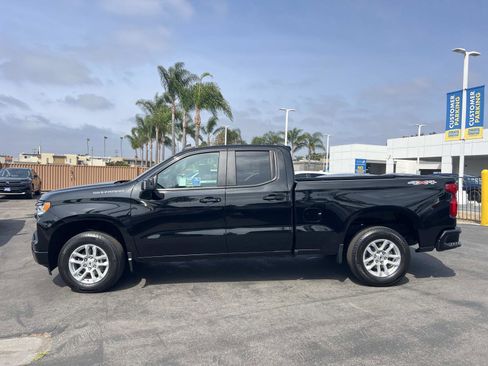 Used 2023 Chevrolet Silverado 1500 RST w/ Convenience Package II AWD/4WD image 2