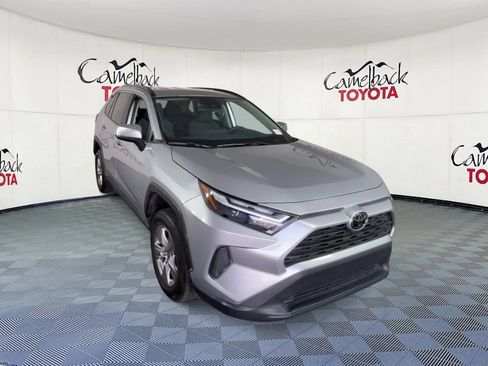 Used 2024 Toyota RAV4 XLE FWD image 4