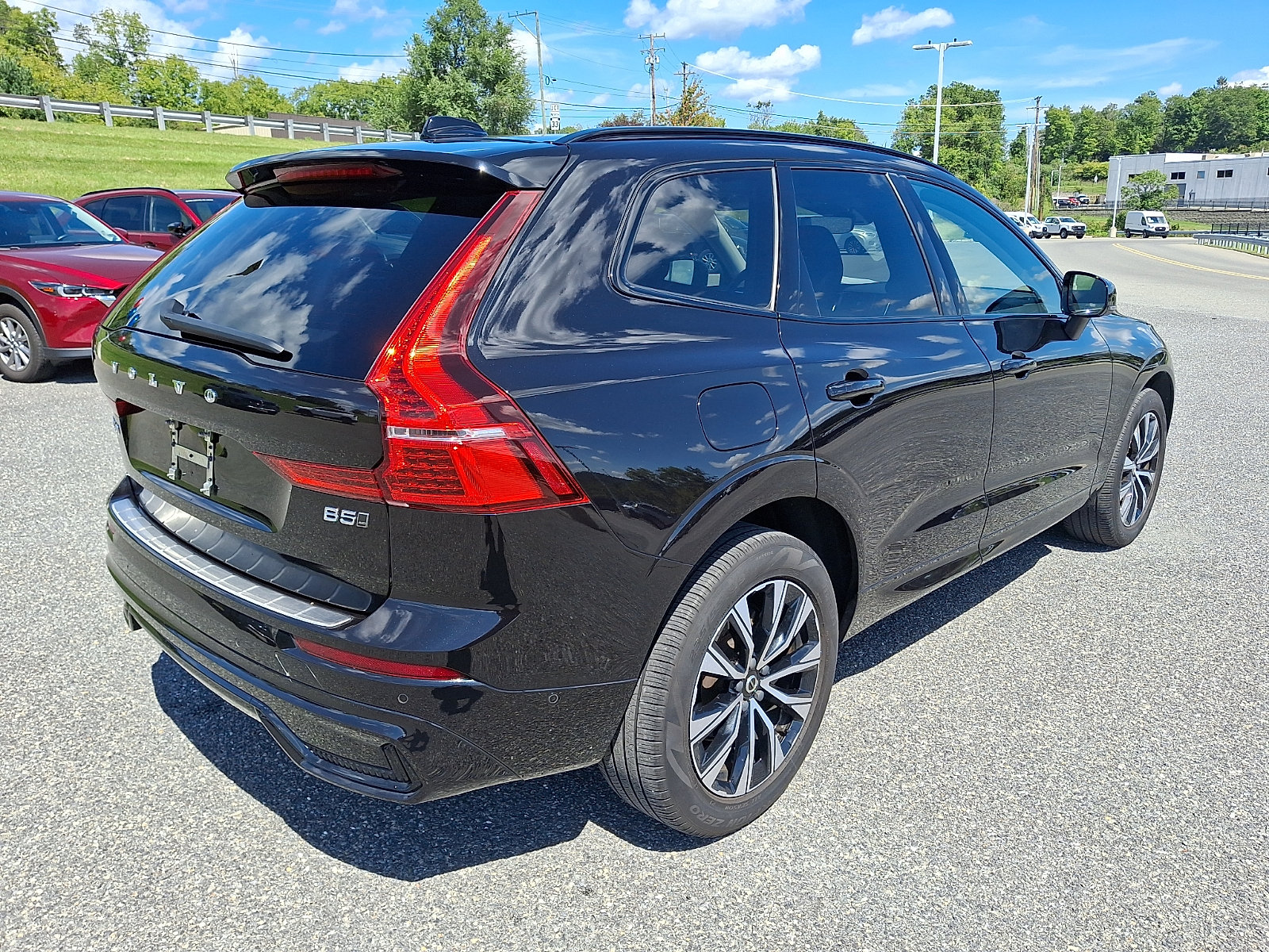 Certified 2024 Volvo XC60 B5 Plus w/ Protection Package Premier AWD/4WD image 7