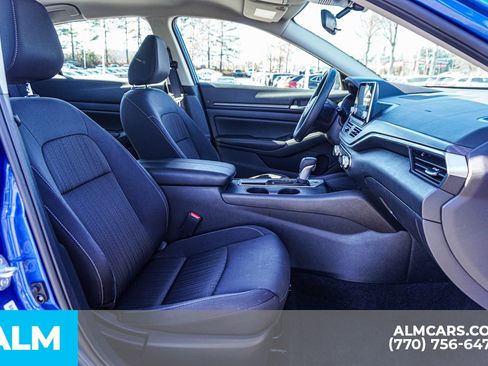 Used 2025 Nissan Altima 2.5 SV image 23