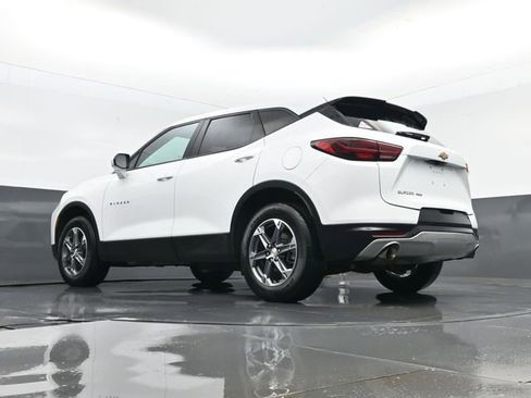 Used 2025 Chevrolet Blazer LT image 23