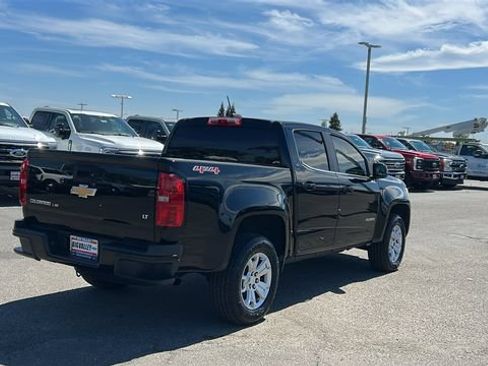 Used 2018 Chevrolet Colorado LT AWD/4WD image 3