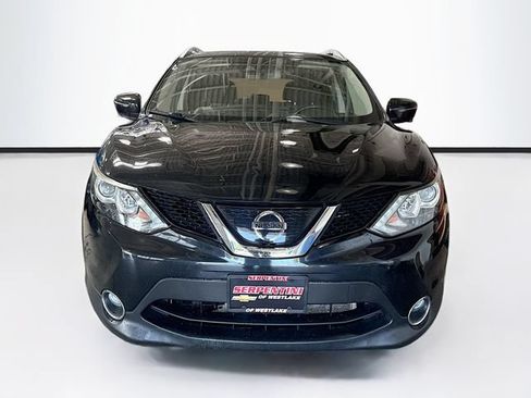 Used 2019 Nissan Rogue Sport SV w/ Technology Package AWD/4WD image 3