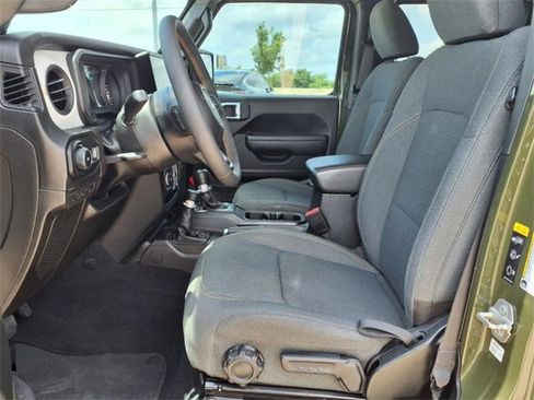 Used 2024 Jeep Wrangler Sport S image 6