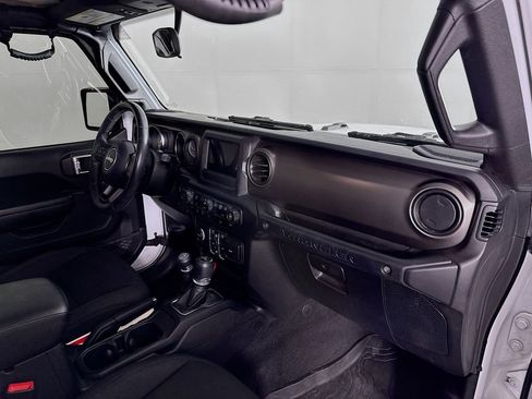 Used 2019 Jeep Wrangler Unlimited Sport S image 36