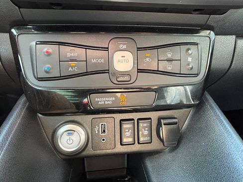 Used 2019 Nissan Leaf SL Plus w/ Protection Package image 17