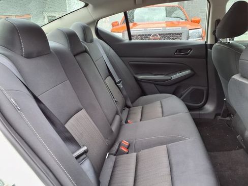 Used 2025 Nissan Altima 2.5 SV FWD image 23