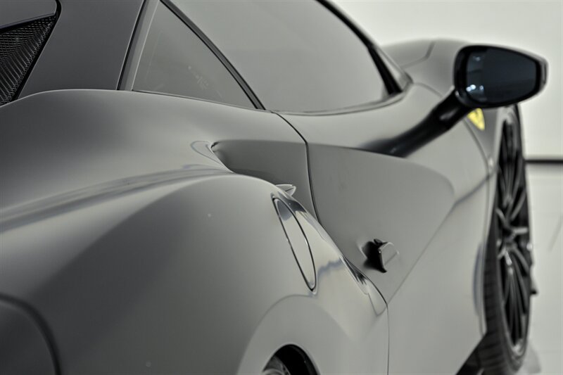 Used 2020 Ferrari F8 Tributo RWD image 15