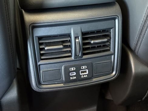 Used 2025 Subaru Forester Premium AWD/4WD image 13