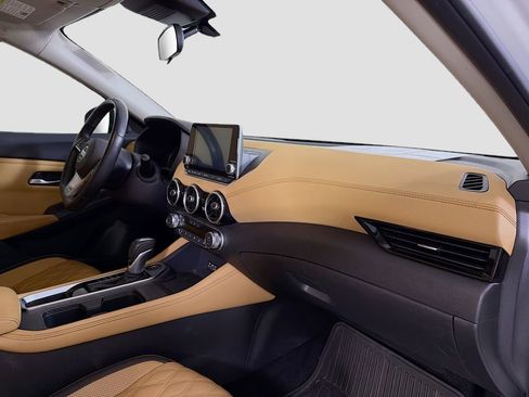 Used 2022 Nissan Sentra SV w/ SV Premium Package image 31