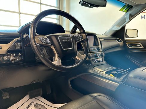Used 2018 GMC Yukon XL Denali w/ Open Road Package AWD/4WD image 9