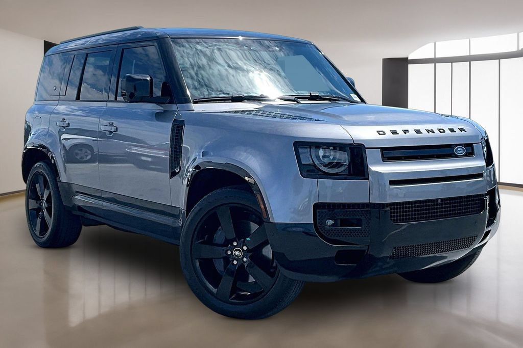 Certified 2024 Land Rover Defender 110 X-Dynamic SE AWD/4WD image 3