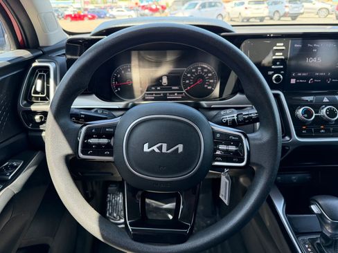 Used 2022 Kia Sorento LX AWD/4WD image 22