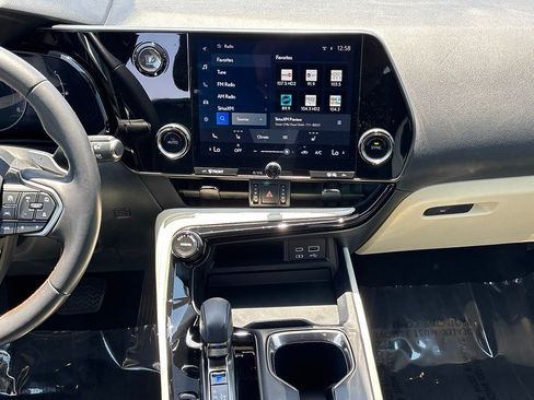 Used 2024 Lexus NX 250 FWD image 13