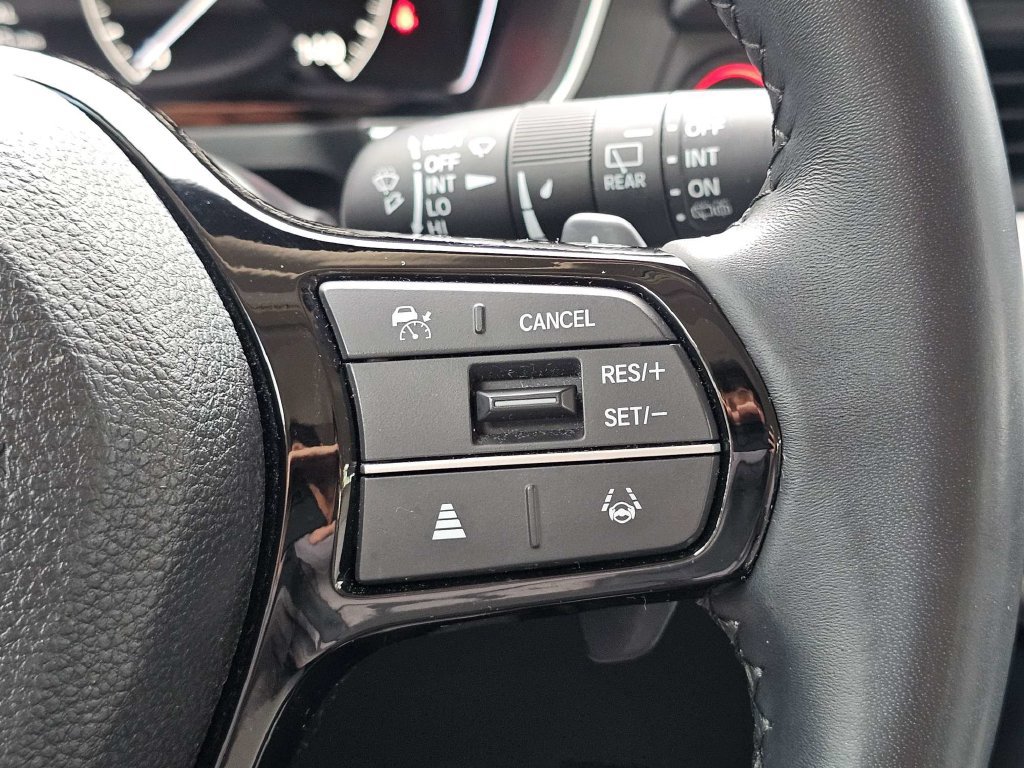 Used 2025 Honda Pilot EX-L image 25