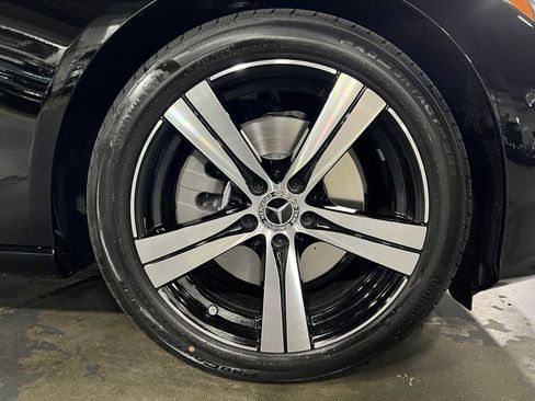 Used 2025 Mercedes-Benz C 300 4MATIC Sedan image 9