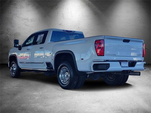 Certified 2024 Chevrolet Silverado 3500 High Country w/ High Country Premium Package image 4