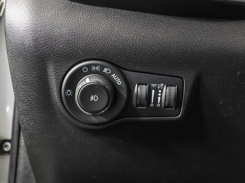 Used 2022 Jeep Compass Latitude AWD/4WD image 23