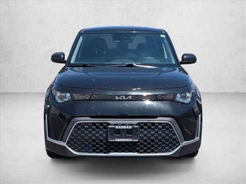 Used 2023 Kia Soul S FWD image 2