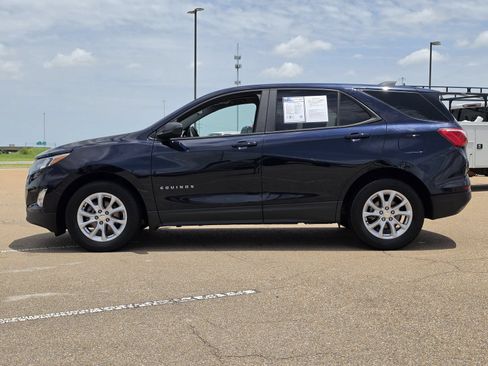 Used 2020 Chevrolet Equinox LS w/ LS Convenience Package FWD image 6