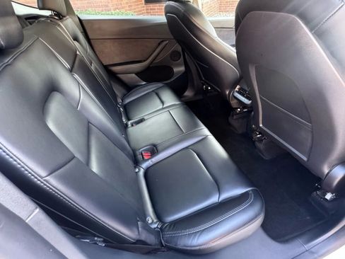 Used 2024 Tesla Model Y 2WD image 14