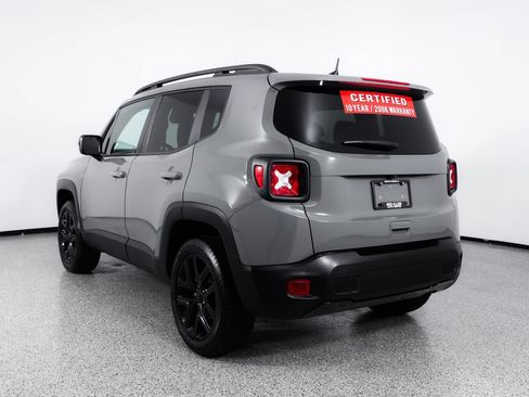 Used 2022 Jeep Renegade Altitude AWD/4WD image 7