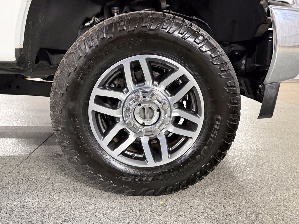 Used 2019 Ford F350 Lariat w/ Lariat Ultimate Package AWD/4WD image 6