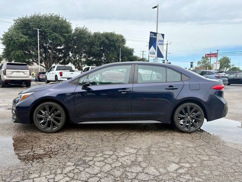 Used 2023 Toyota Corolla SE FWD image 4