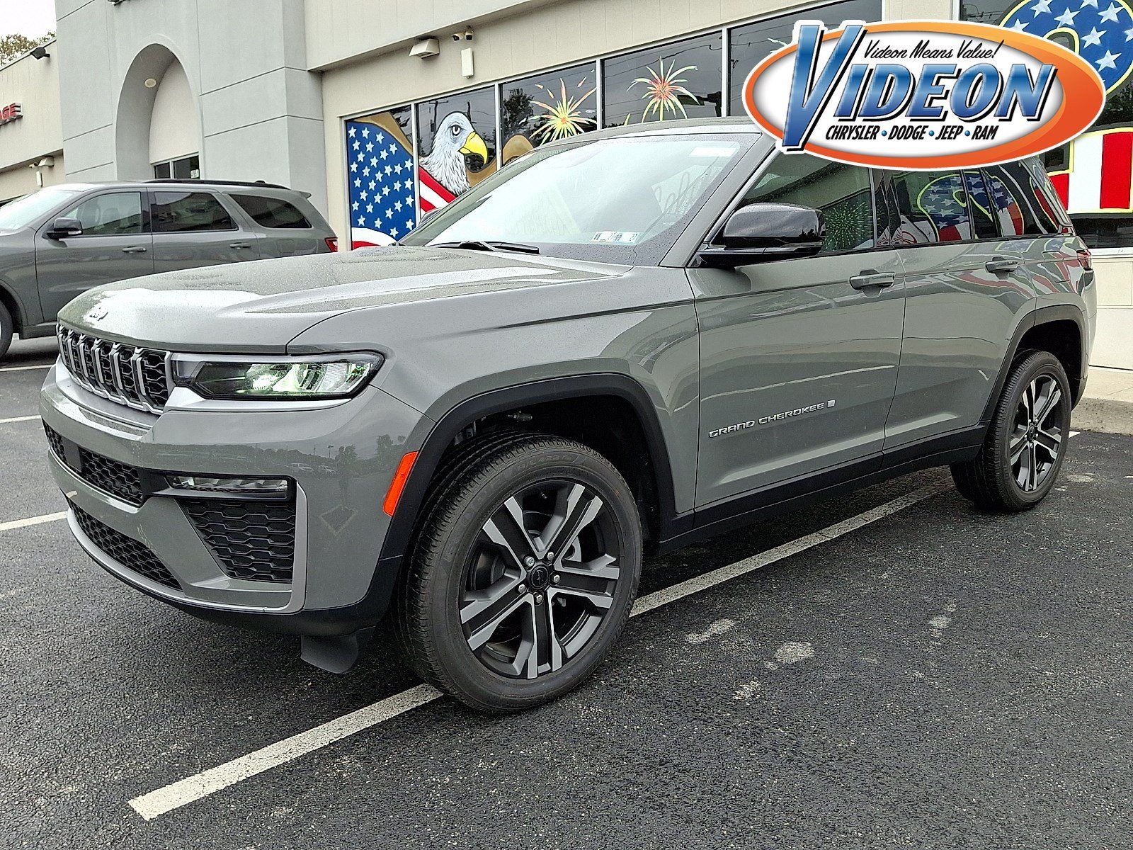 New 2027 Jeep Grand Cherokee Limited AWD/4WD image 1