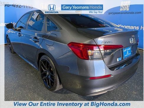 Used 2022 Honda Civic Sport image 9