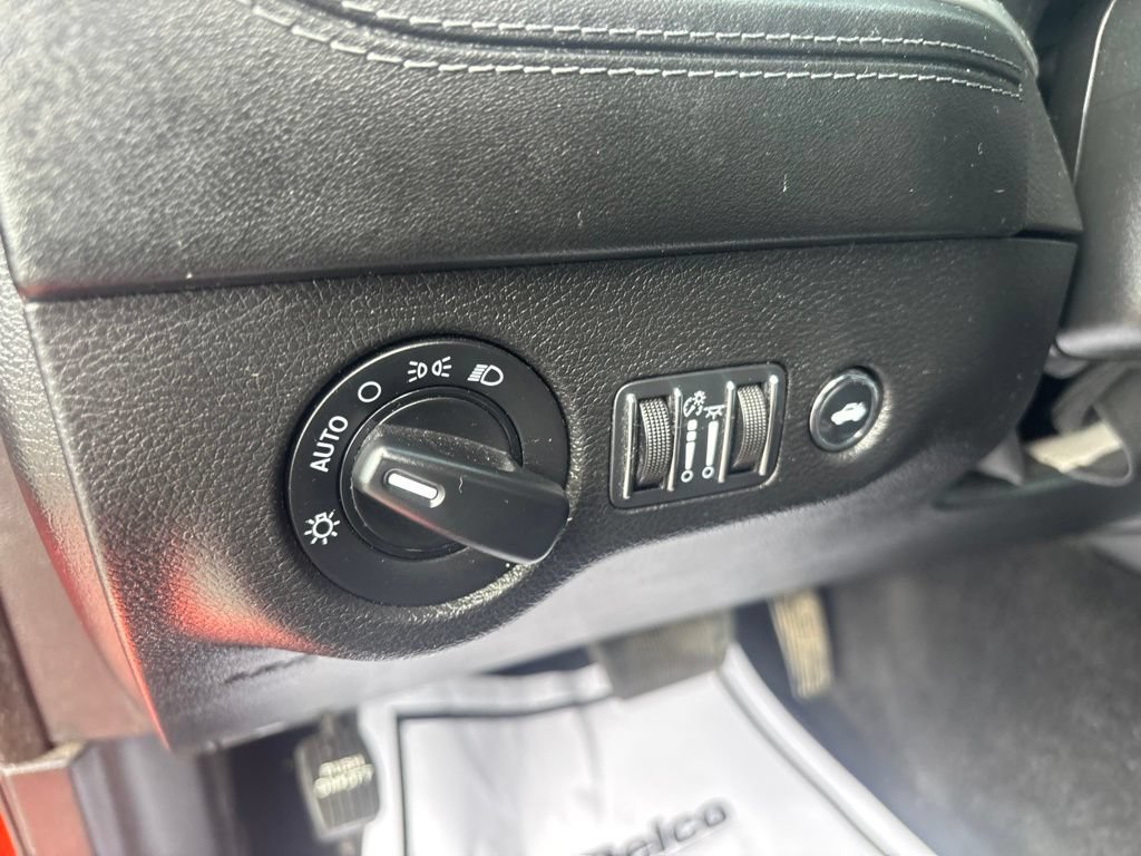 Used 2021 Dodge Charger SXT w/ Plus Group RWD image 20