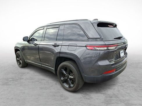 Used 2024 Jeep Grand Cherokee Limited w/ Black Appearance Package image 3