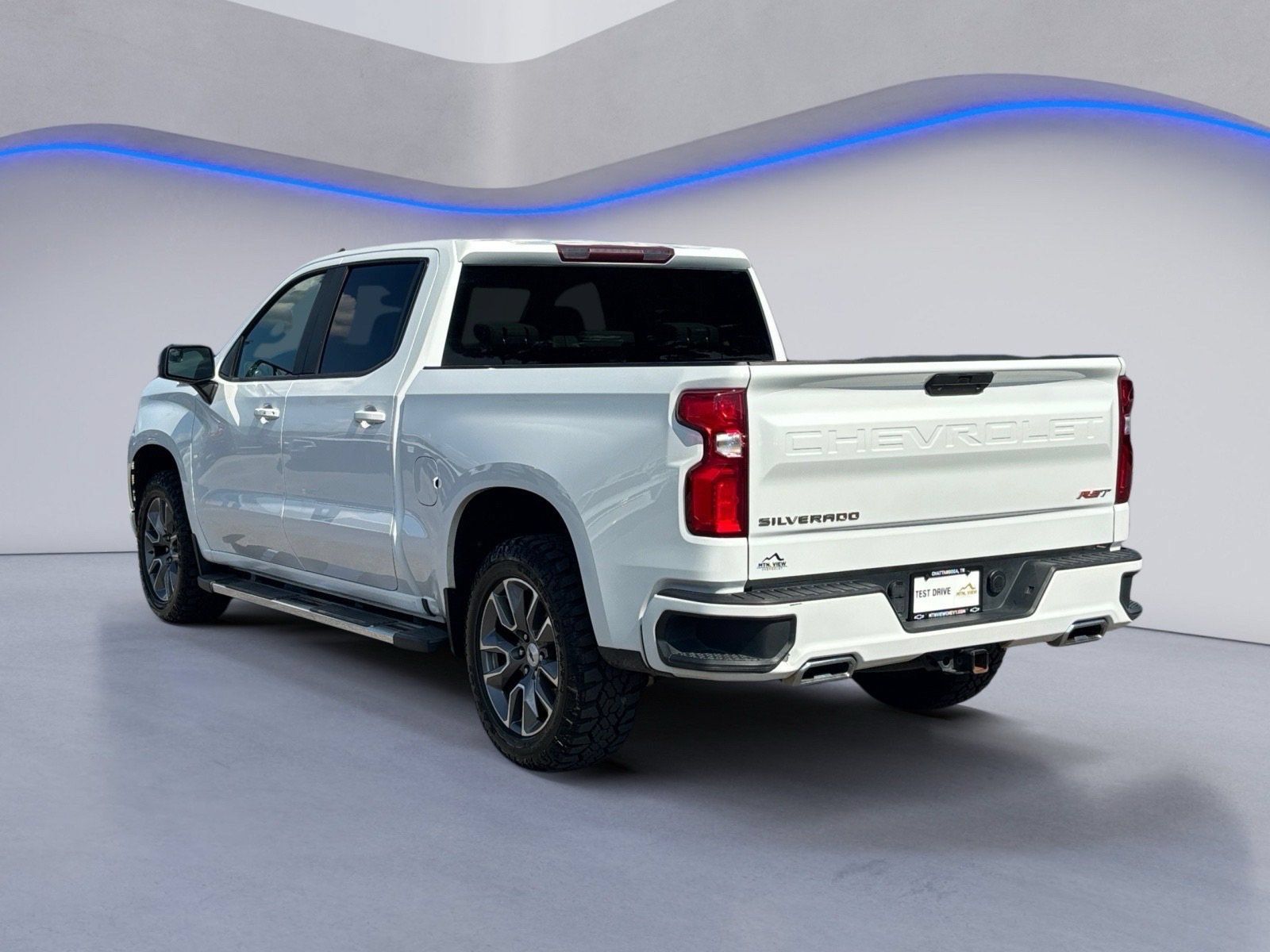 Used 2022 Chevrolet Silverado 1500 RST AWD/4WD image 3