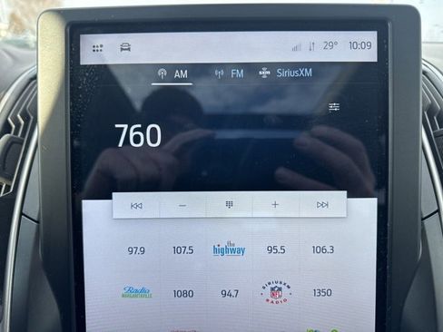 Used 2024 Ford Edge SEL w/ Convenience Package image 33